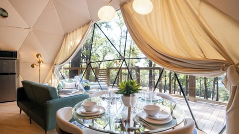 Luxury dome, lake view | Laptop workspace, free WiFi, bed sheets