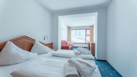 Classic Double Room, Mountain View | In-room safe, desk, laptop workspace, free WiFi