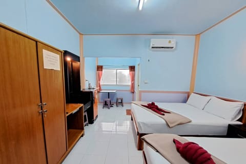 Egyptian cotton sheets, premium bedding, memory foam beds, in-room safe