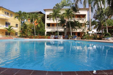 Outdoor pool, sun loungers