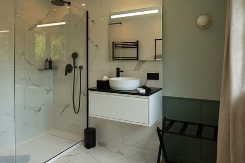 Classic Double Room, Garden View | Egyptian cotton sheets, premium bedding, individually decorated