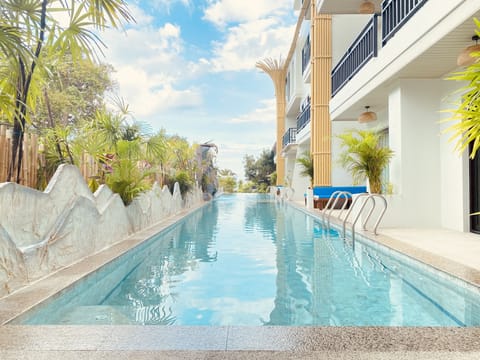 Junior Suite Pool Access | View from room