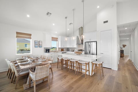 House (3 Bedrooms) | Property amenity