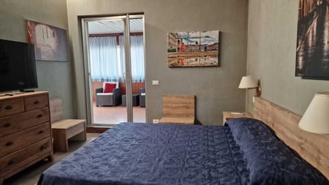 Comfort Quadruple Room | Minibar, in-room safe, desk, free WiFi