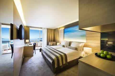 Superior Twin Room, Sea View | Beach/ocean view