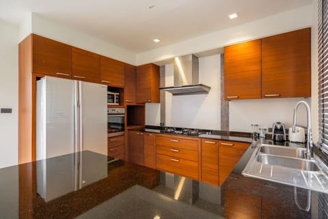 Villa, 3 Bedrooms, Balcony, Pool View | Private kitchen | Full-size fridge, microwave, oven, dishwasher