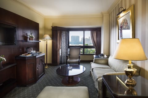 Standard Suite, 1 Bedroom | Minibar, in-room safe, individually decorated, individually furnished