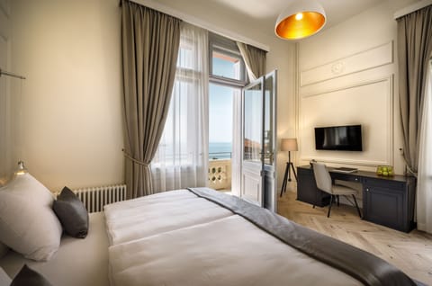 Superior double room with additional bed, sea side | View from room