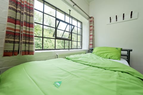 Single Room | Bed sheets