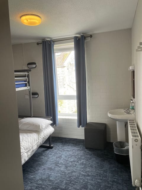 Room (3 Bed Private) | Bed sheets, wheelchair access