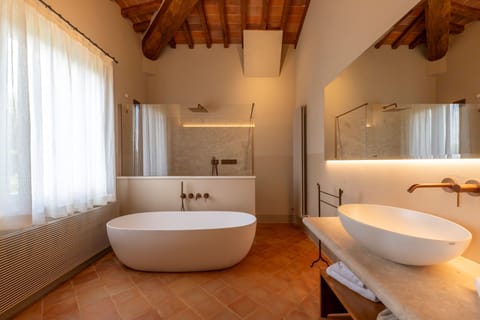 Suite, City View | Bathroom | Free toiletries, hair dryer, slippers, towels