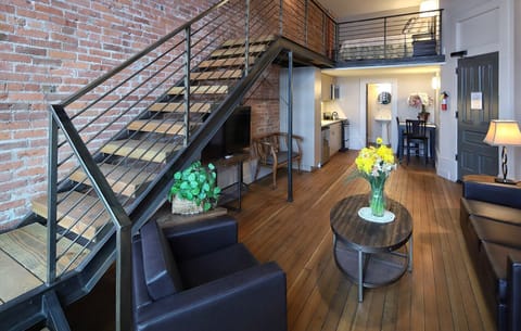 View Lofted Studio | Free WiFi, bed sheets