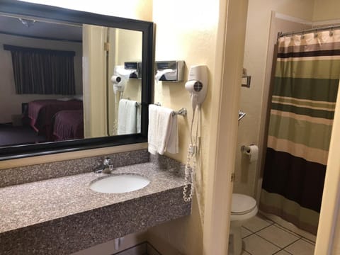 Bathtub, free toiletries, hair dryer, towels