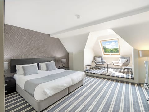 Family Double Room | Premium bedding, in-room safe, desk, laptop workspace