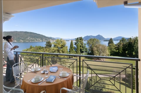 Four-room apartment (5/7 Persons) with 1 sofa bed and 1 armchair-bed (2 bathrooms), lake view | View from room