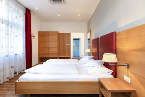 In-room safe, desk, soundproofing, free WiFi