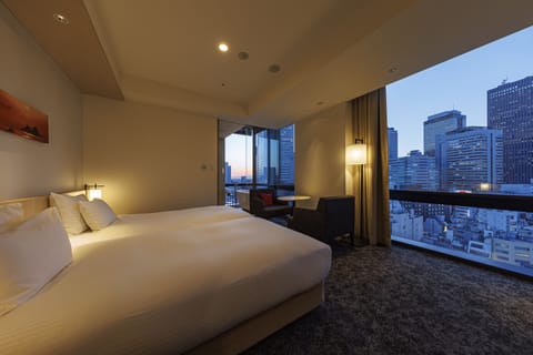 Premium Twin Room with View from Bathroom (Floor 15-16), Non Smoking (38sqm) | Premium bedding, in-room safe, desk, free WiFi