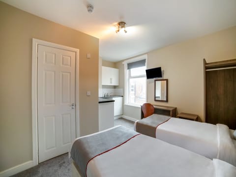 Deluxe Twin Room, 2 Twin Beds | Desk, free WiFi, bed sheets