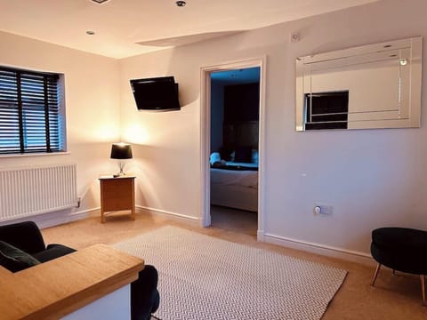 Standard Studio Suite | 1 bedroom, desk, laptop workspace, iron/ironing board