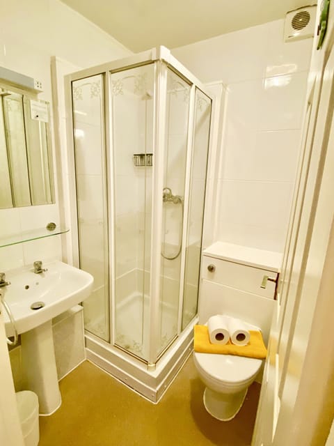 Comfort Double Room, Ensuite (King) | Interior