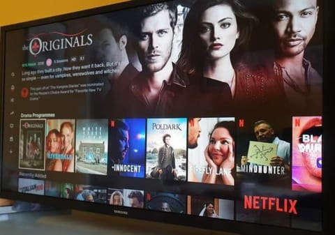 Luxury Room, 1 King Bed | Premium bedding, minibar, individually decorated, individually furnished