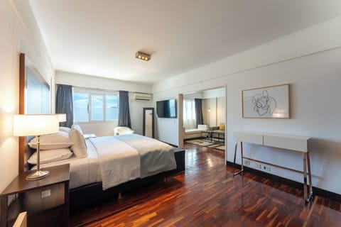 Executive Room, 1 Bedroom, Non Smoking | Egyptian cotton sheets, premium bedding, down comforters