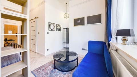 Studio (6) | Living area