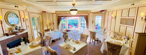 Free local cuisine breakfast