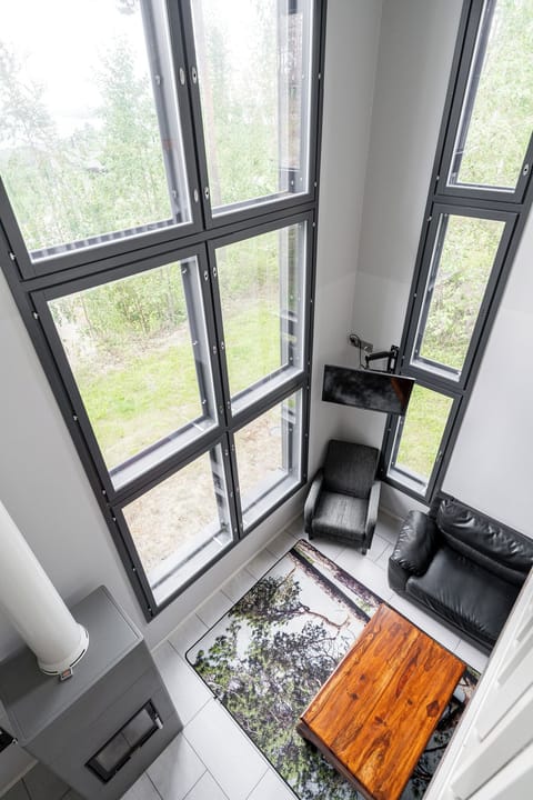 Superior Duplex, Multiple Beds, Pets Allowed, Lake View | Living area