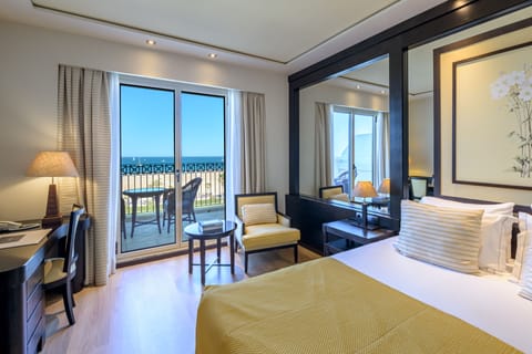 Executive Room, Terrace, Beach View | Premium bedding, minibar, in-room safe, desk