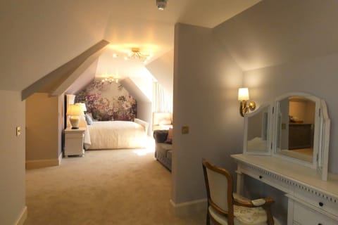 Luxury Suite, Sea View | In-room safe, iron/ironing board, free WiFi