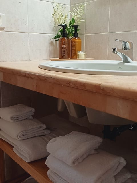 Comfort Apartment, Garden View | Bathroom