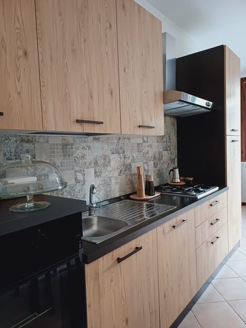 Comfort Apartment, Garden View | Private kitchen