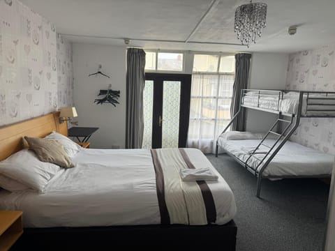 Room 101 | Blackout drapes, iron/ironing board, free WiFi