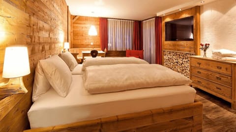 In-room safe, desk, blackout drapes, free WiFi