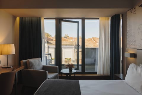 Deluxe Double Room | Premium bedding, minibar, in-room safe, desk