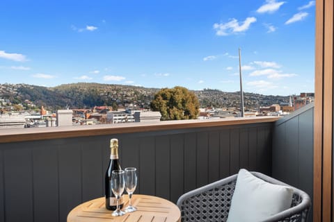 Exclusive Penthouse, City View | Terrace/patio