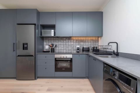 Apartment, 1 Bedroom | Private kitchen