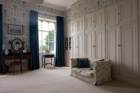 Individually decorated, individually furnished, free WiFi