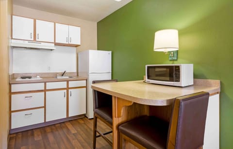 Studio, 2 Double Beds, Non Smoking | Private kitchen | Full-size fridge, microwave, stovetop, coffee/tea maker