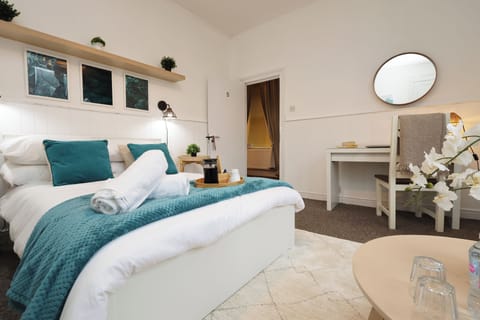 Desk, laptop workspace, soundproofing, iron/ironing board