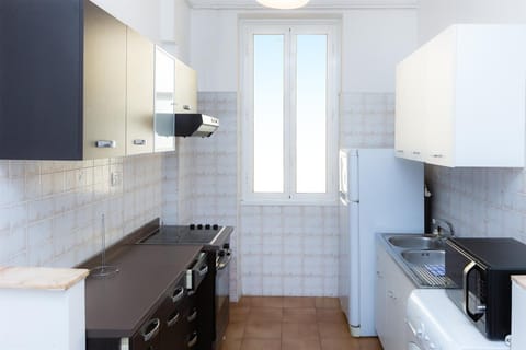 Apartment | Private kitchen | Microwave