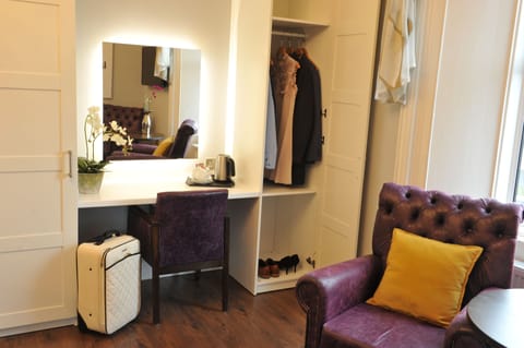 Superior Double Room, 1 King Bed | Soundproofing, iron/ironing board, free WiFi, bed sheets