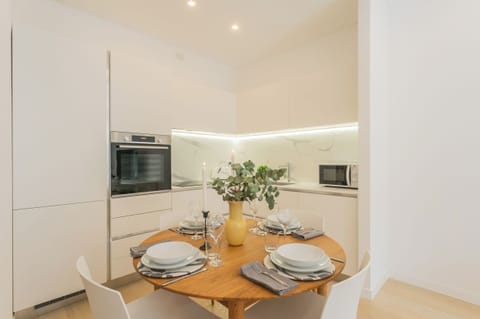 Apartment (1 Bedroom) | Private kitchen | Microwave, dishwasher, electric kettle, toaster