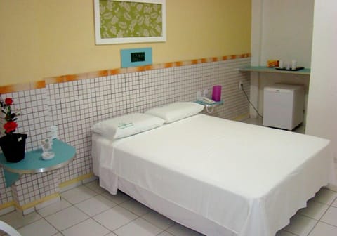 Double Room | Minibar, iron/ironing board, free WiFi