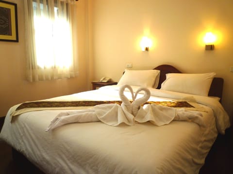 Standard Double Room, Patio | Premium bedding, minibar, in-room safe, desk