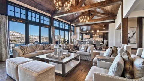 House (5 Bedrooms) | Front of property
