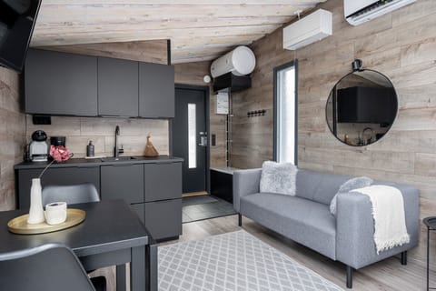 Studio, Lake View, Lakeside | Living area