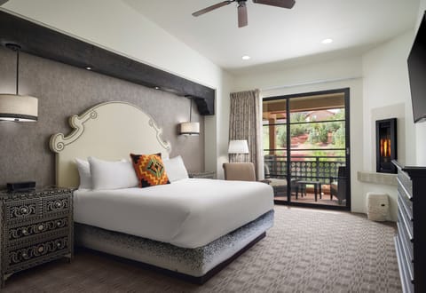 Signature Suite, 1 King Bed (Grove | Red Rocks View) | Premium bedding, pillowtop beds, in-room safe, desk