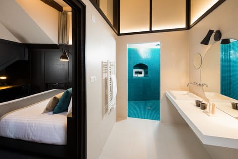 Superior Double Room | Premium bedding, minibar, in-room safe, individually decorated